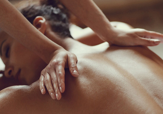 Massage tonique du corps entier